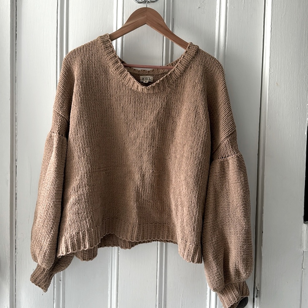 Super cute chunky knitted sweater.